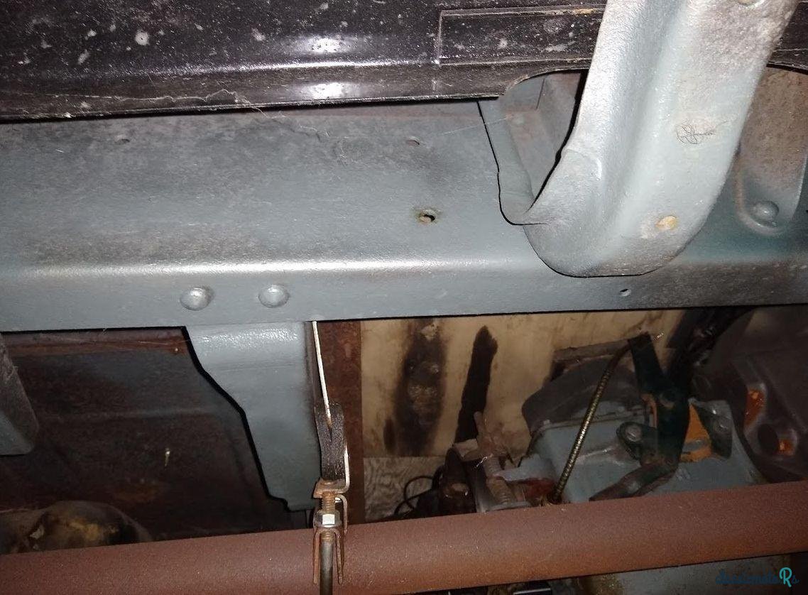 1947' Dodge Pickup 1/2 Tonne Pick Up photo #5