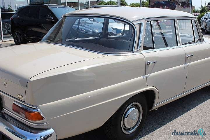 1967' Mercedes-Benz Heckflosse photo #4