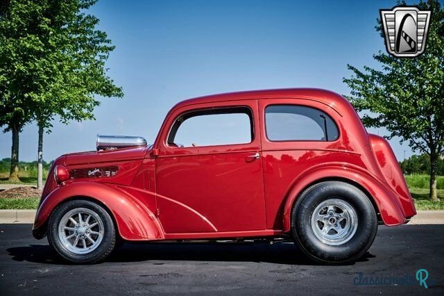 1948' Ford Anglia photo #3