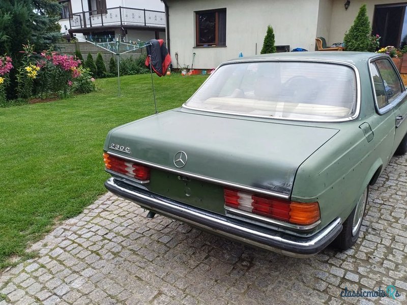 1977' Mercedes-Benz W123 photo #3