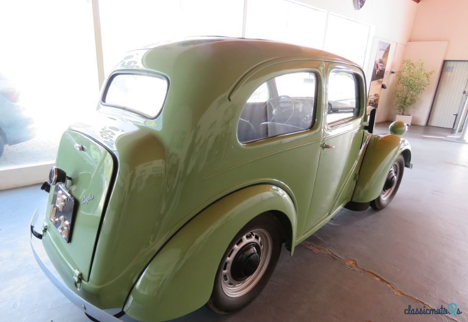 1948' Ford Anglia photo #6