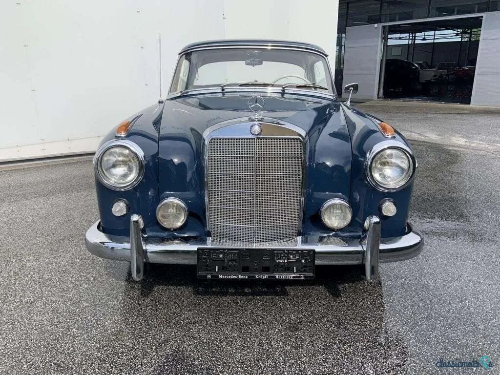 1960' Mercedes-Benz 220SE photo #2