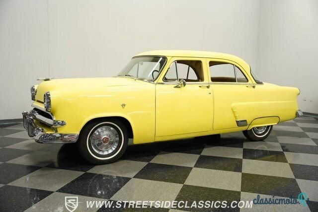 1953' Ford Mainline photo #4