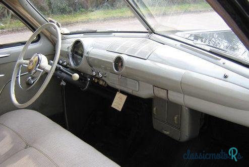 1949' Ford Custom Sedan photo #4