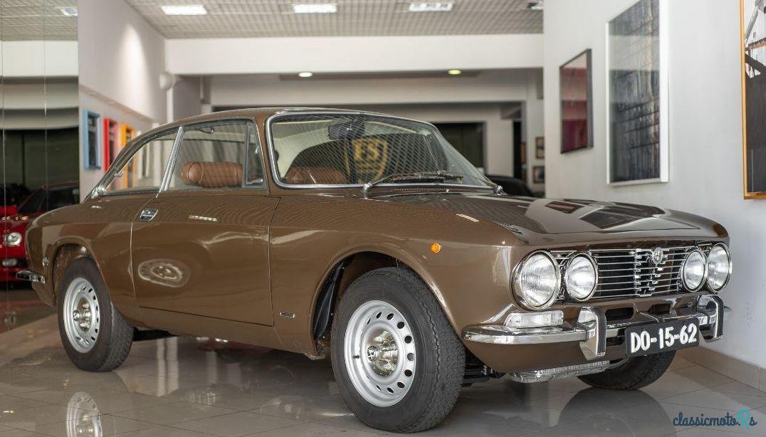 1975' Alfa Romeo Gtv 2000 photo #1