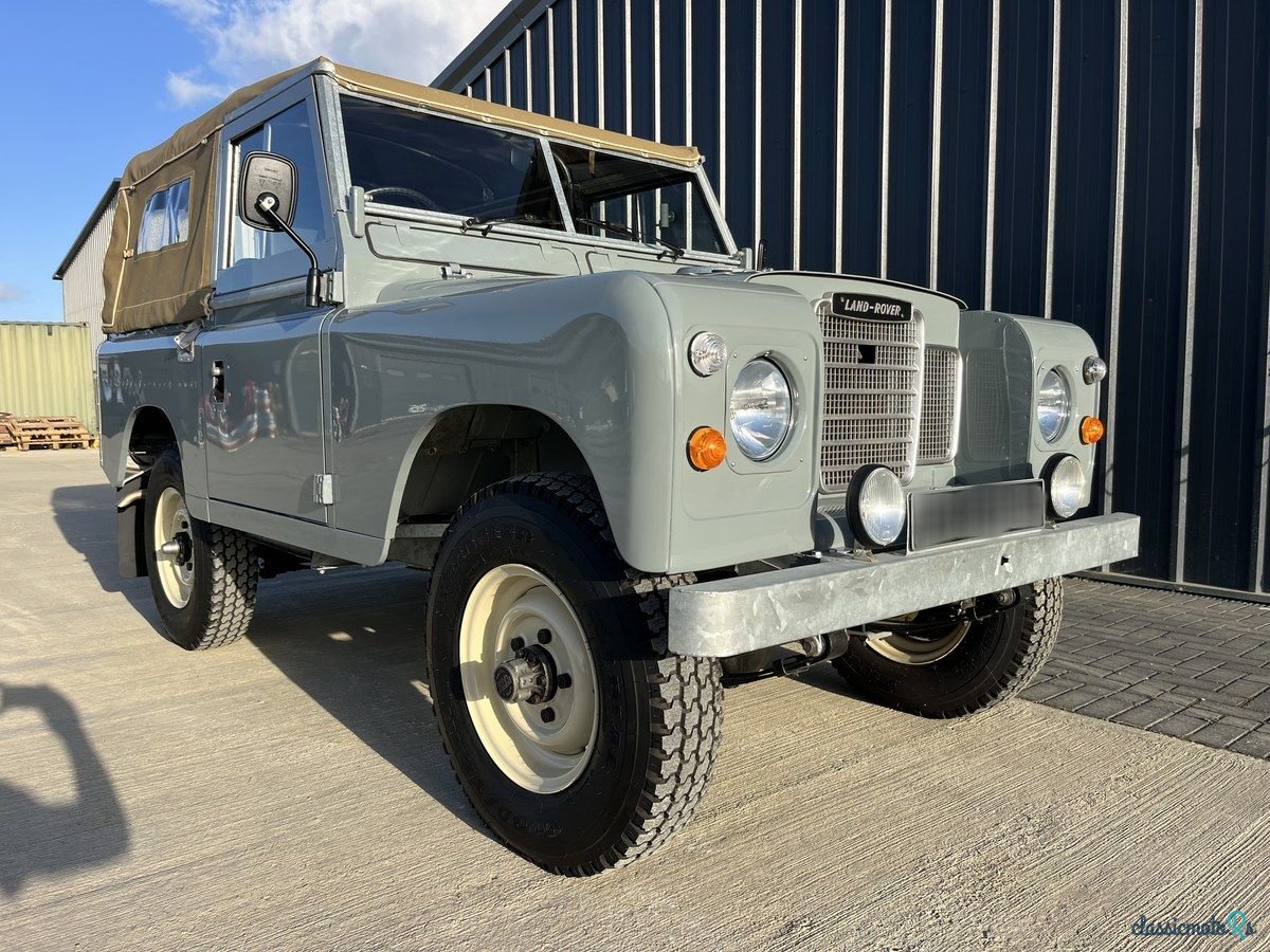 1972' Land Rover Series III photo #3