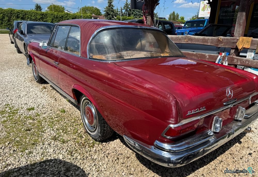 1964' Mercedes-Benz W111 220SE photo #4