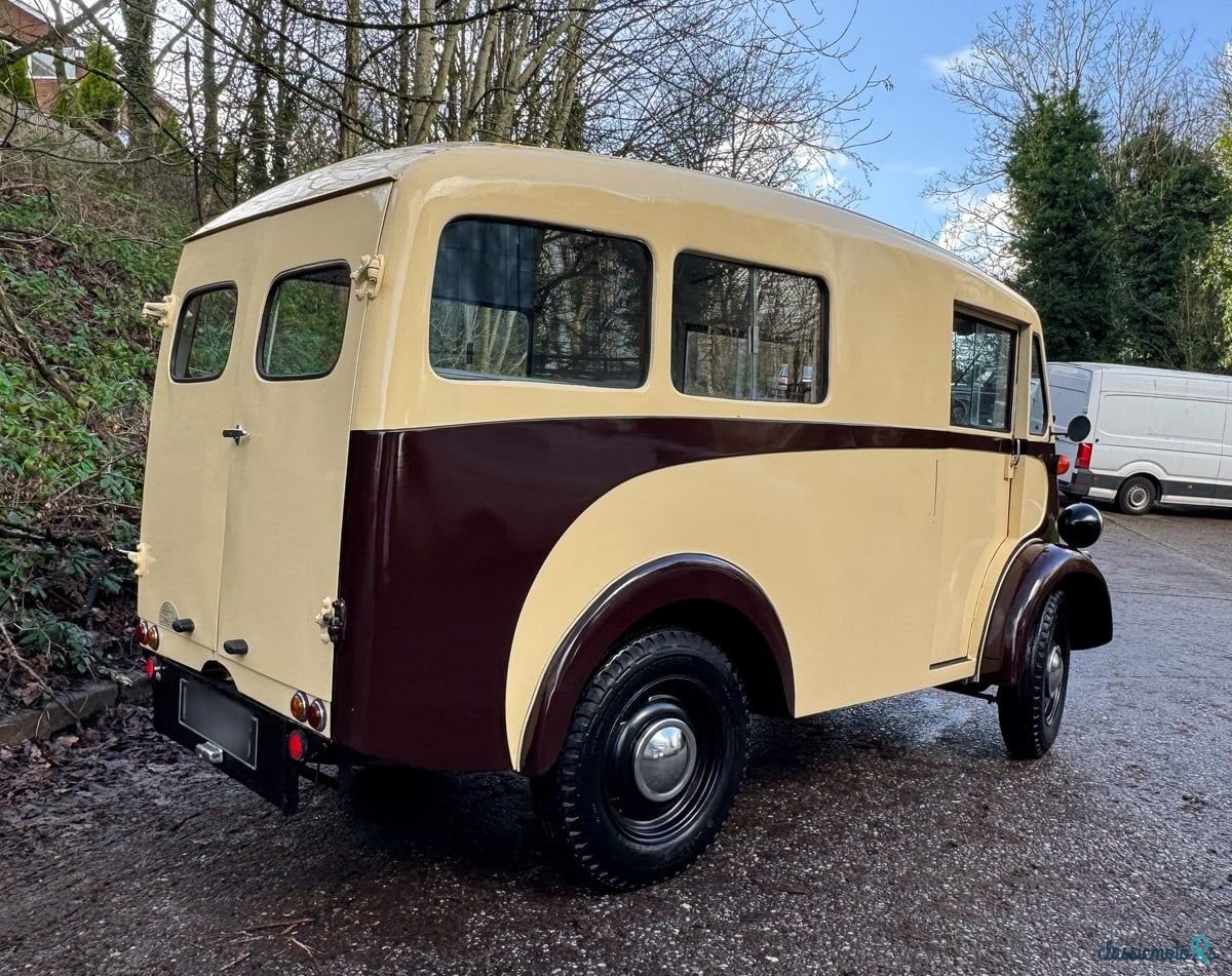 1956' Morris J Type photo #3