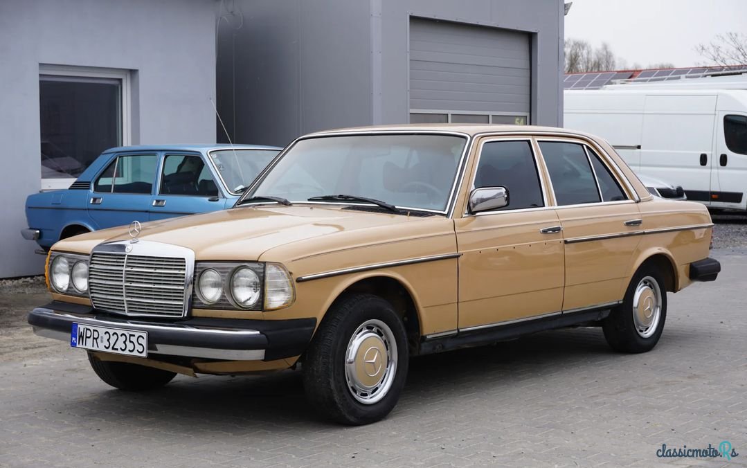 1978' Mercedes-Benz W123 photo #1