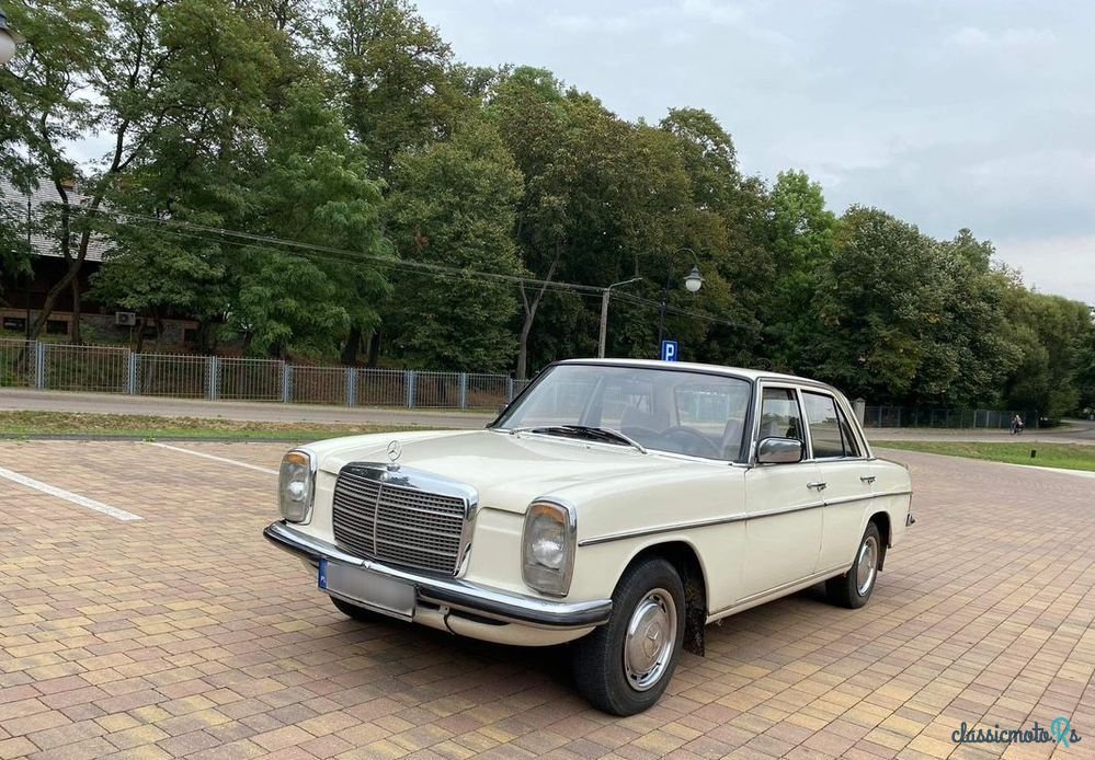 1976' Mercedes-Benz w115 photo #1