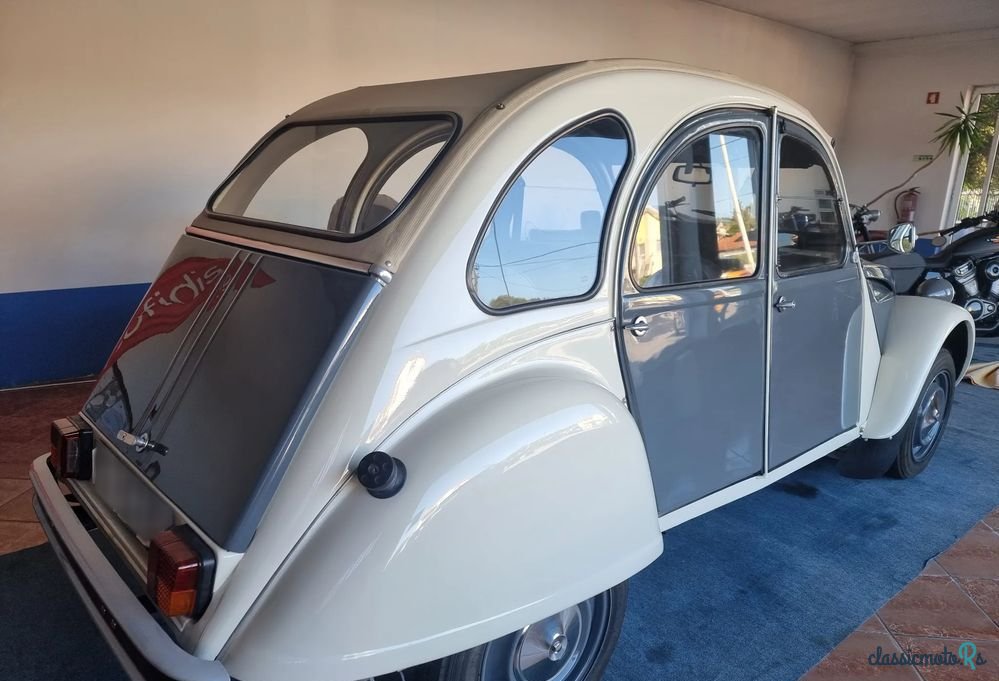 1969' Citroen 2CV photo #4