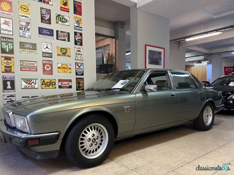 1990' Jaguar XJ photo #1