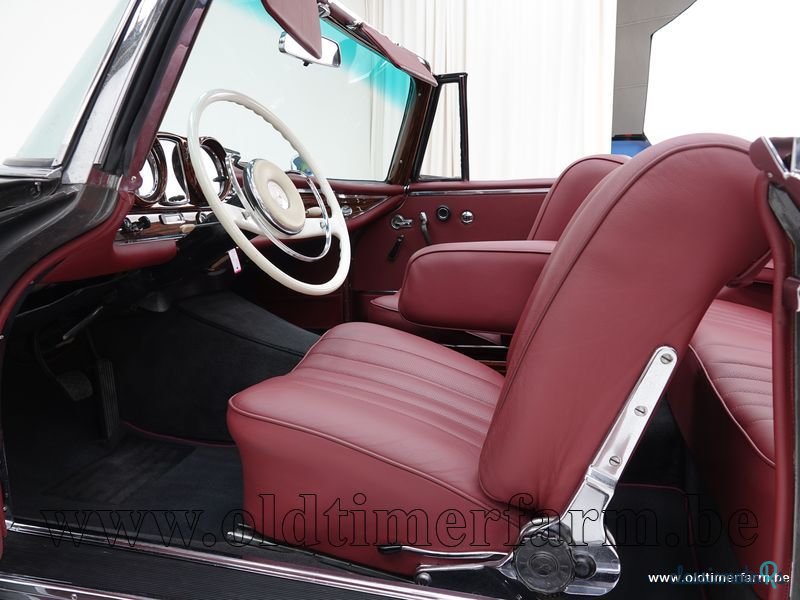 1963' Mercedes-Benz 220SE '63 CH8952 photo #4