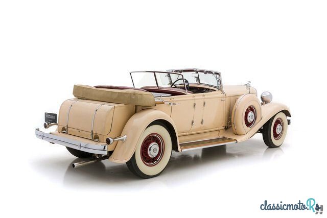 1933' Chrysler Imperial photo #3