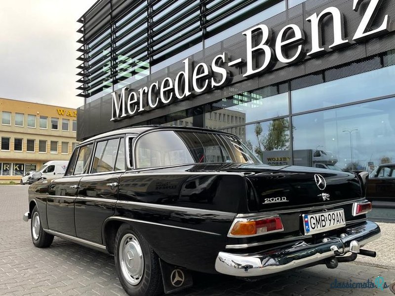 1966' Mercedes-Benz W110 200D photo #4