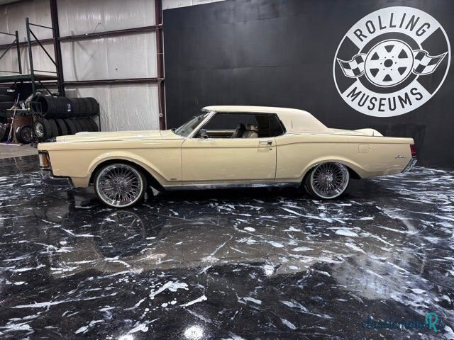 1970' Lincoln Continental photo #4