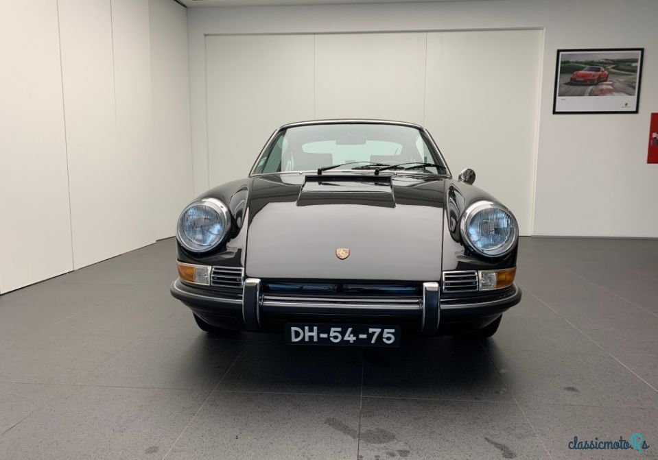 1970' Porsche 911 2.2 S photo #2