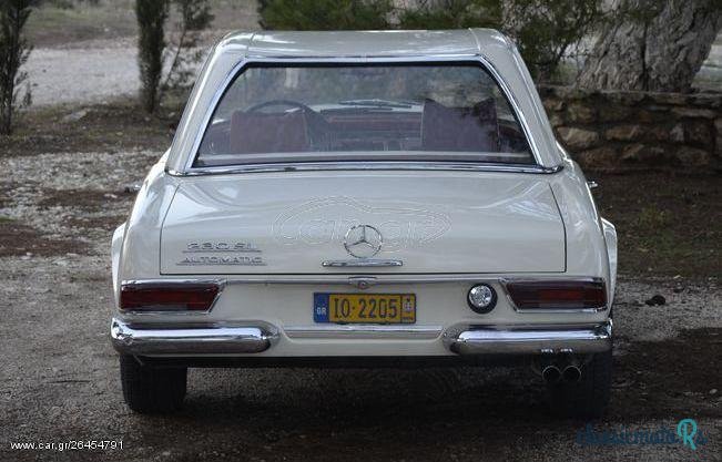 1965' Mercedes-Benz 230 photo #2