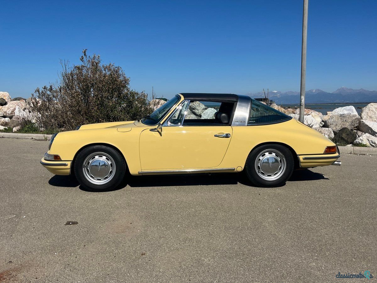 1968' Porsche 911 photo #2