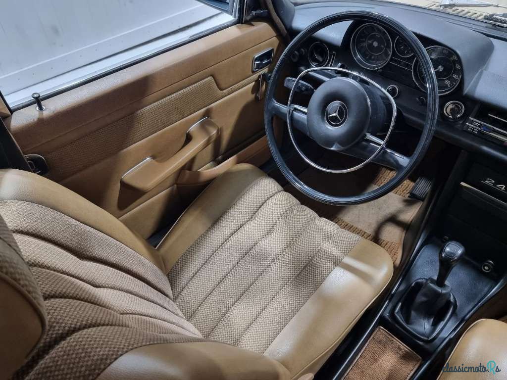 1973' Mercedes-Benz 240D photo #3