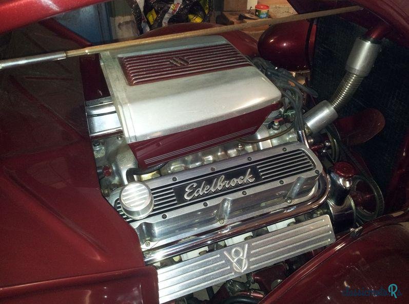 1935' Ford 5 Window Coupe photo #3