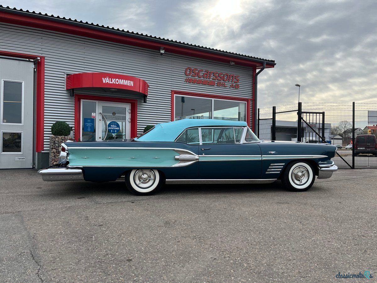 1958' Pontiac Parisienne photo #3