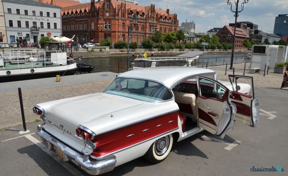 1958' Pontiac Star Chief photo #3