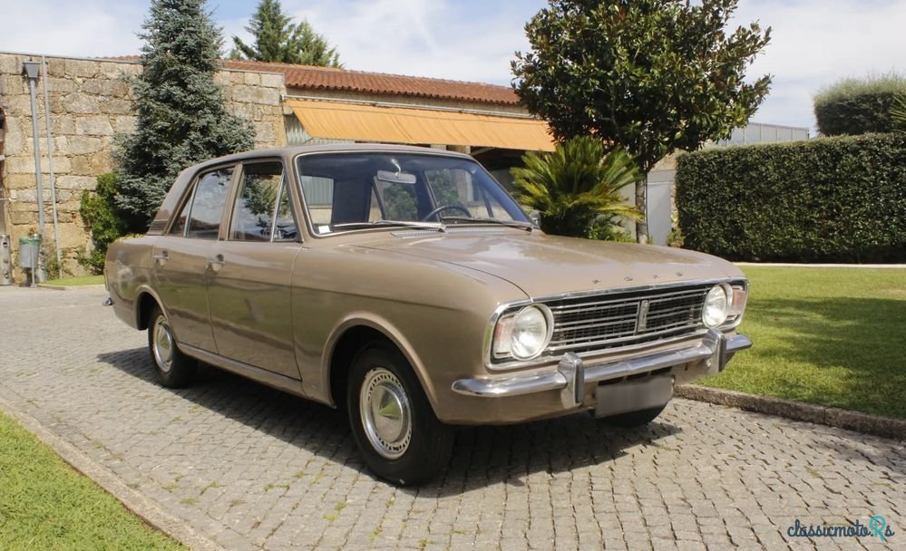1969' Ford Cortina photo #5
