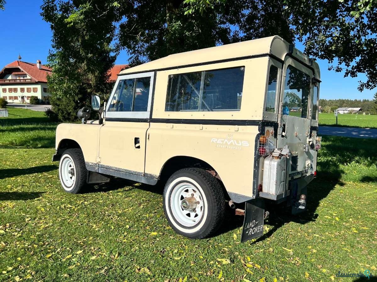 1980' Land Rover Series III photo #3