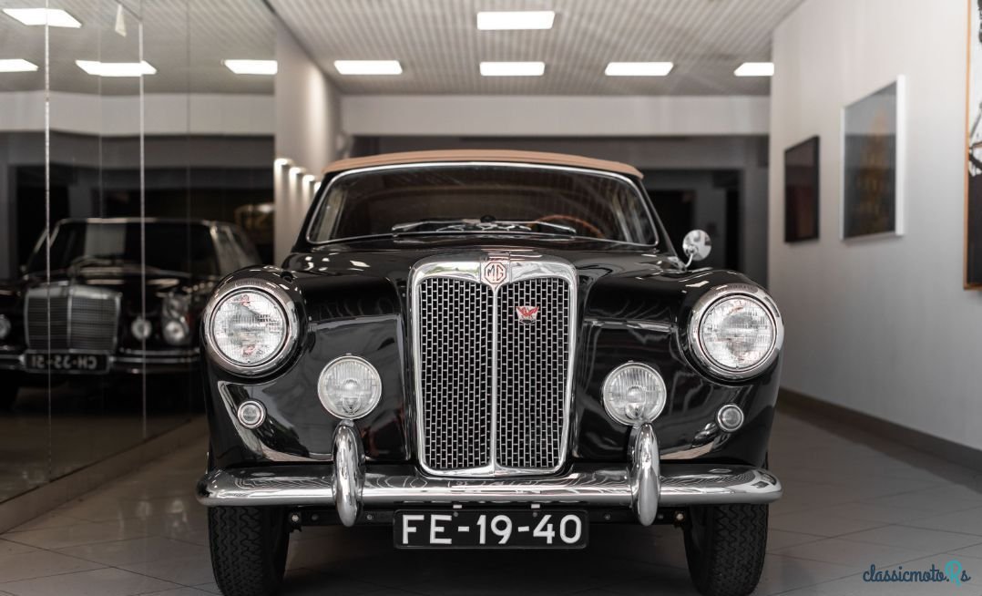 1954' MG 1100 photo #4
