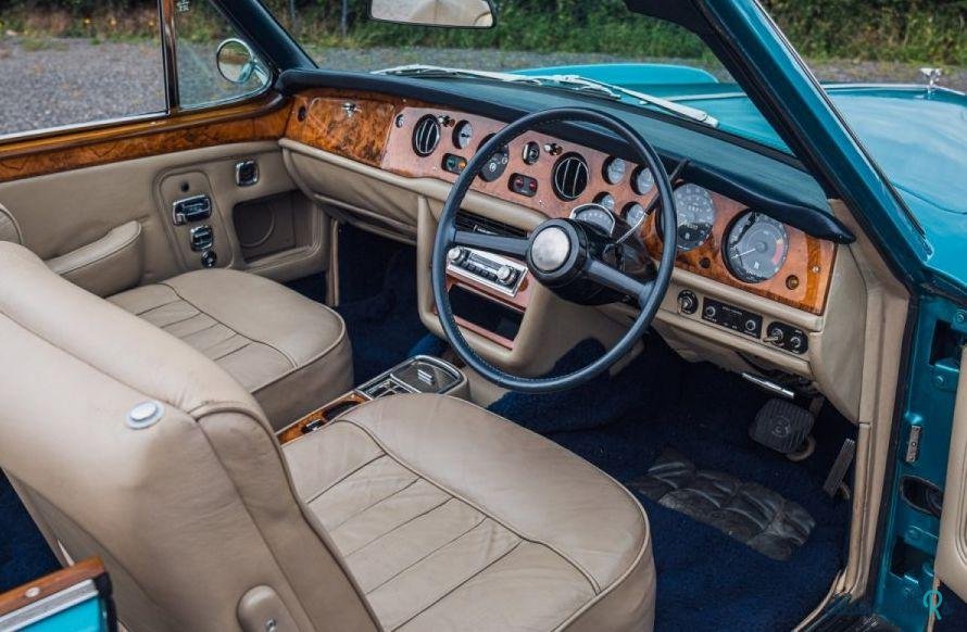 1972' Bentley Corniche photo #2