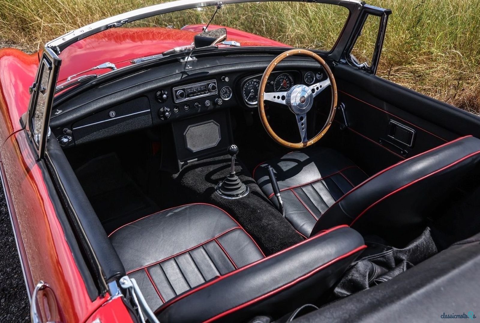 1968' MG MGC photo #4