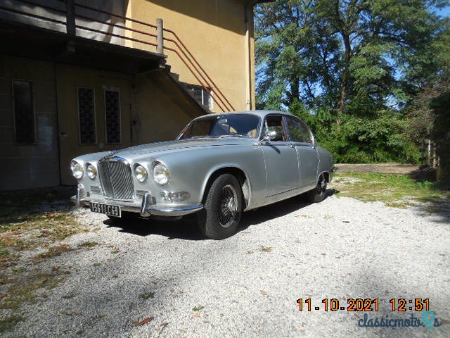 1968' Jaguar 420 photo #1