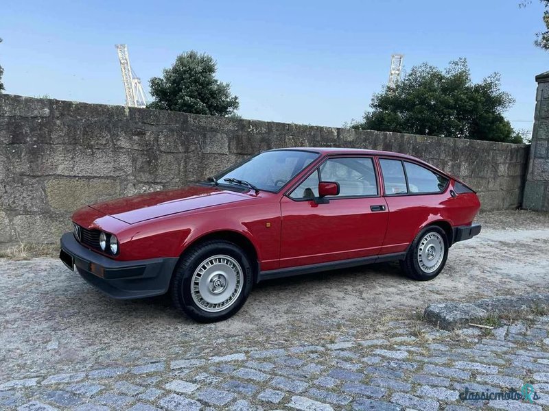 1982' Alfa Romeo GTV photo #1