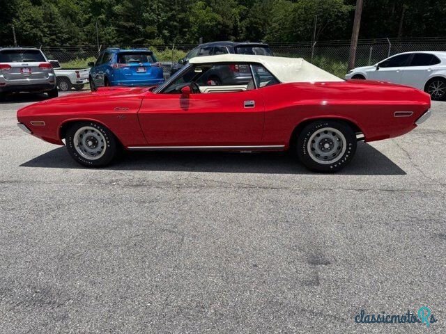 1970' Dodge Challenger photo #6
