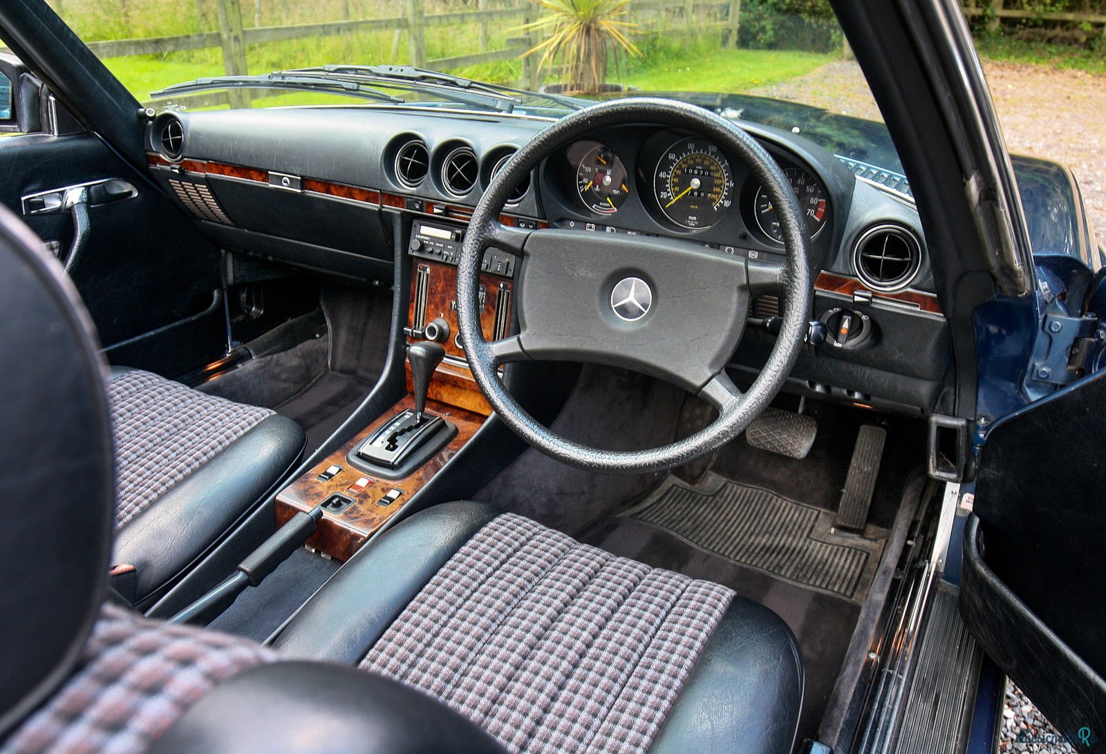 1984' Mercedes-Benz 500 photo #6