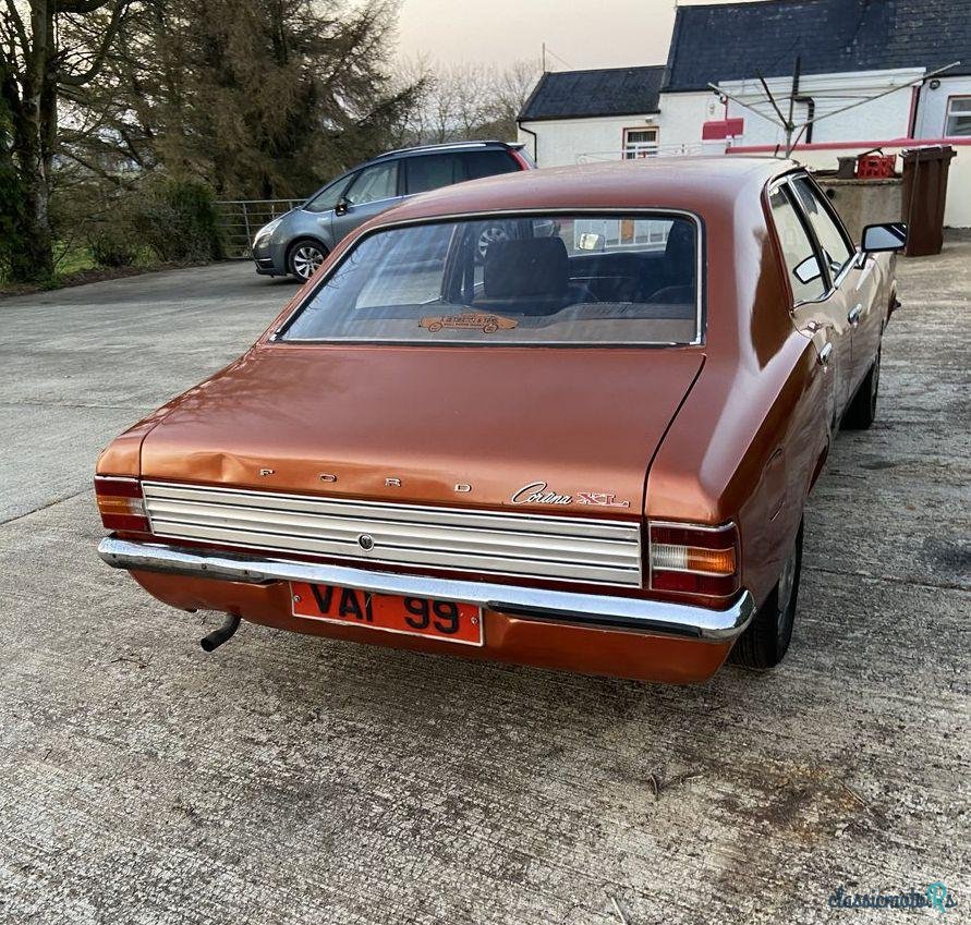 1974' Ford Cortina photo #2