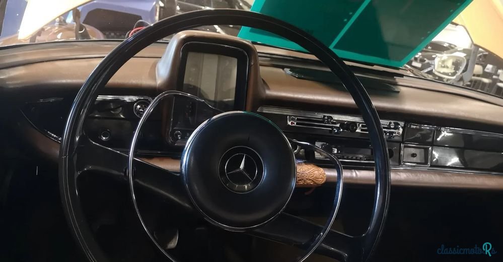 1967' Mercedes-Benz 200D W110 photo #5