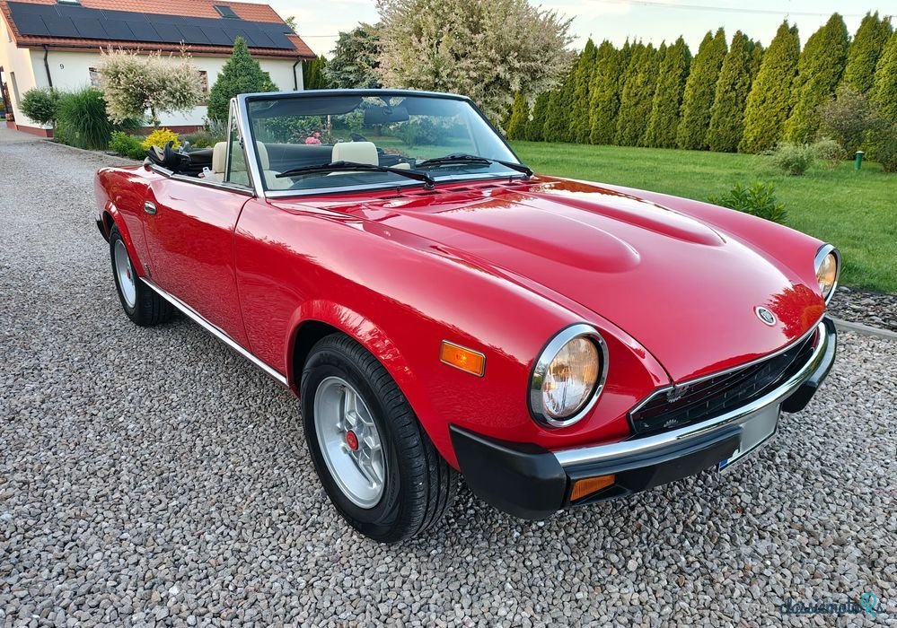 1980' Fiat 124 Spider photo #1