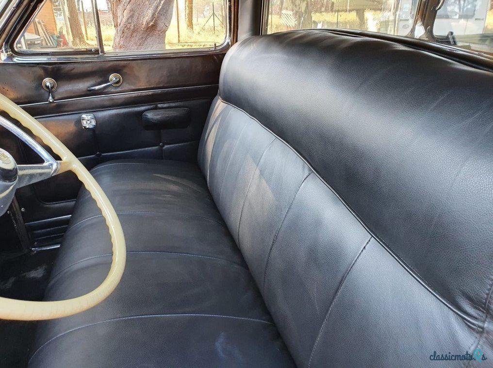 1947' Cadillac Fleetwood photo #1