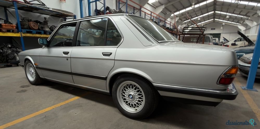 1982' BMW Série 5 photo #3