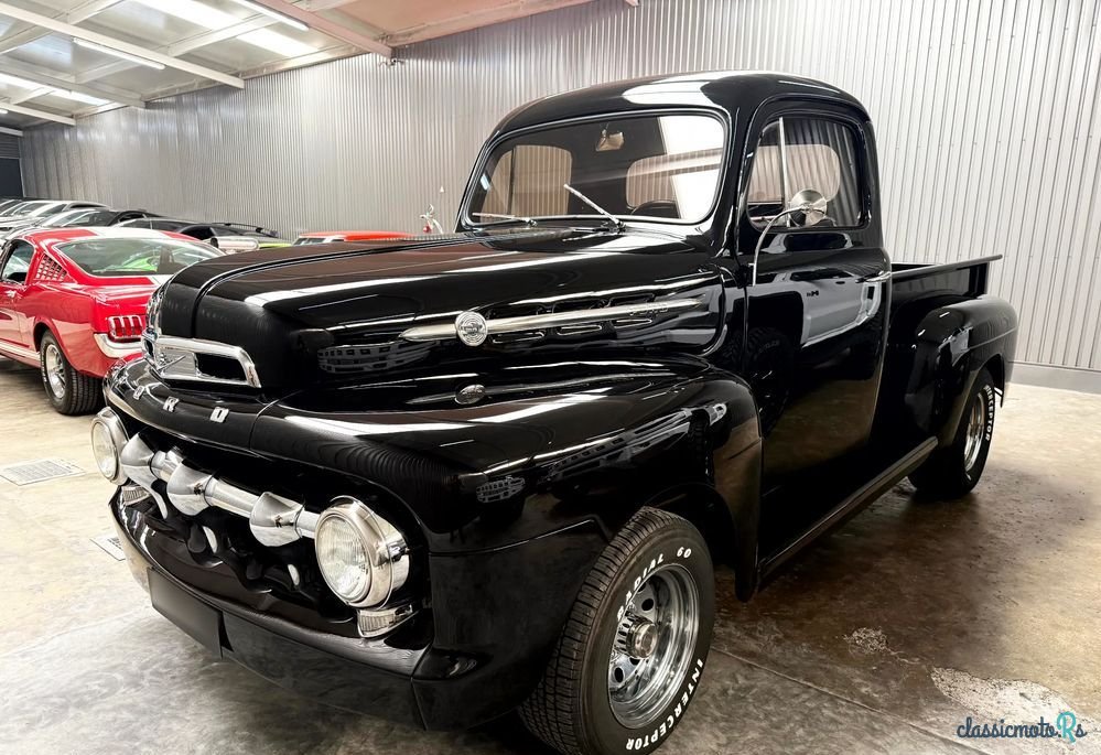 1952' Ford F-100 photo #1