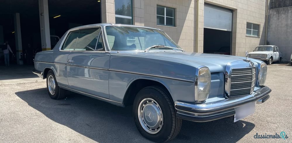 1990' Mercedes-Benz W123 260 Ce photo #1