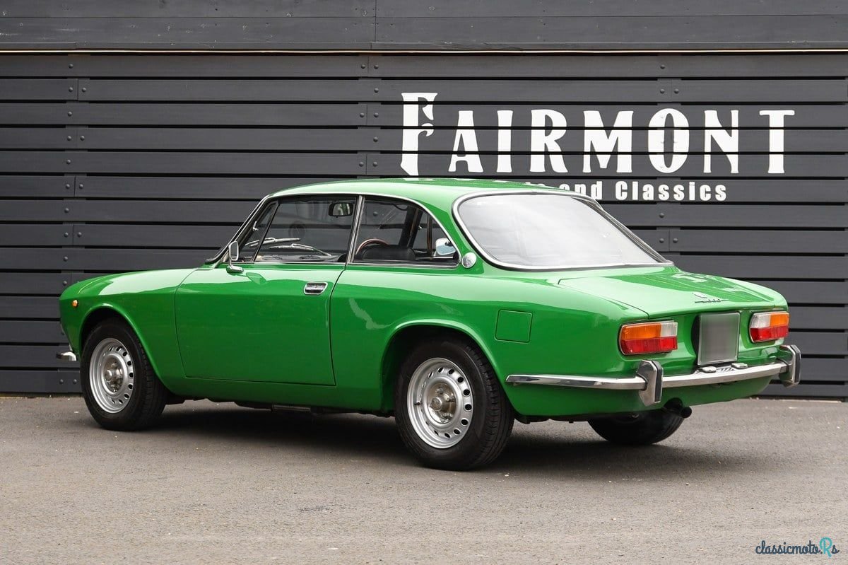 1975' Alfa Romeo 2000 photo #5