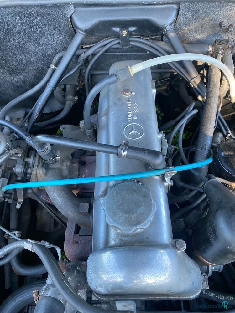 1970' Mercedes-Benz 220 photo #3