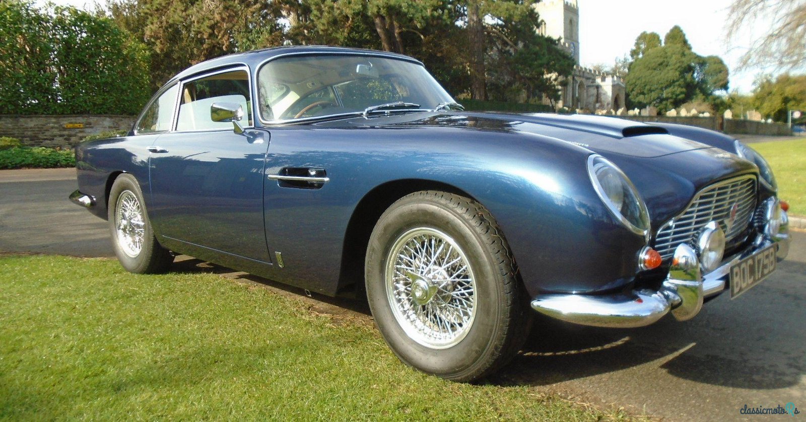 1965' Aston Martin DB5 photo #2