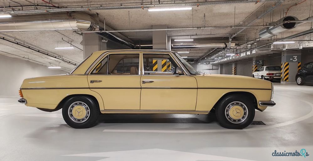 1974' Mercedes-Benz W114 photo #2