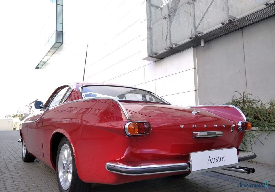 1965' Volvo P1800S photo #3