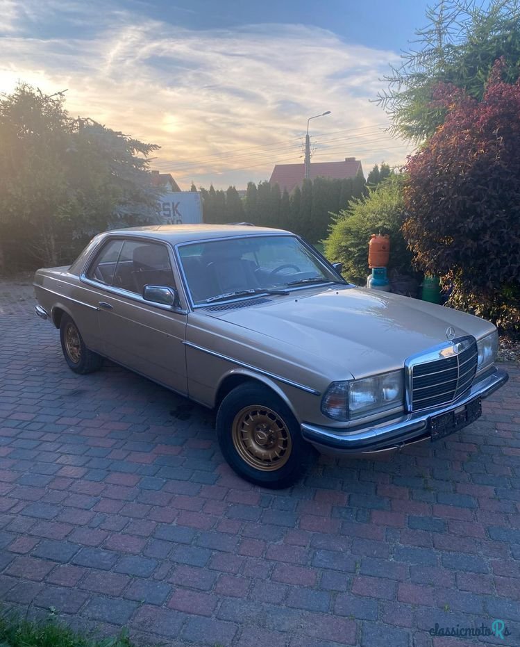 1980' Mercedes-Benz W123 photo #3