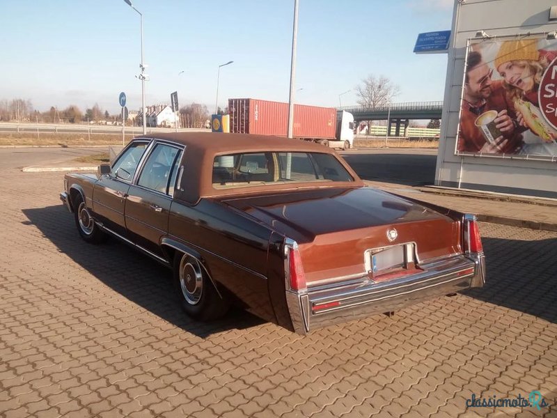 1977' Cadillac Fleetwood photo #5